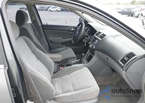 2004 Honda Accord 2.4 Ex z USA, uszkodzony, nr VIN 1HGCM56624A014252